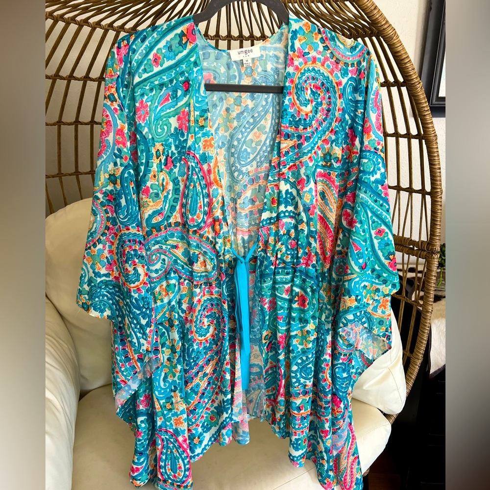Beautiful kimono by Umgee